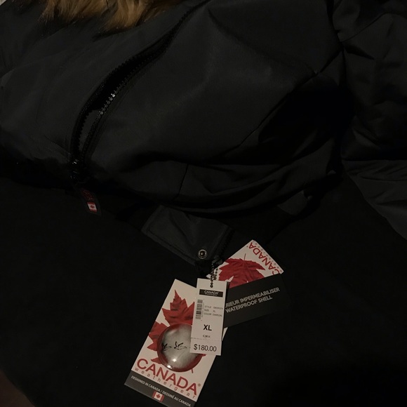 CANADA COATS SIZE XL *NEW* - Picture 3 of 4